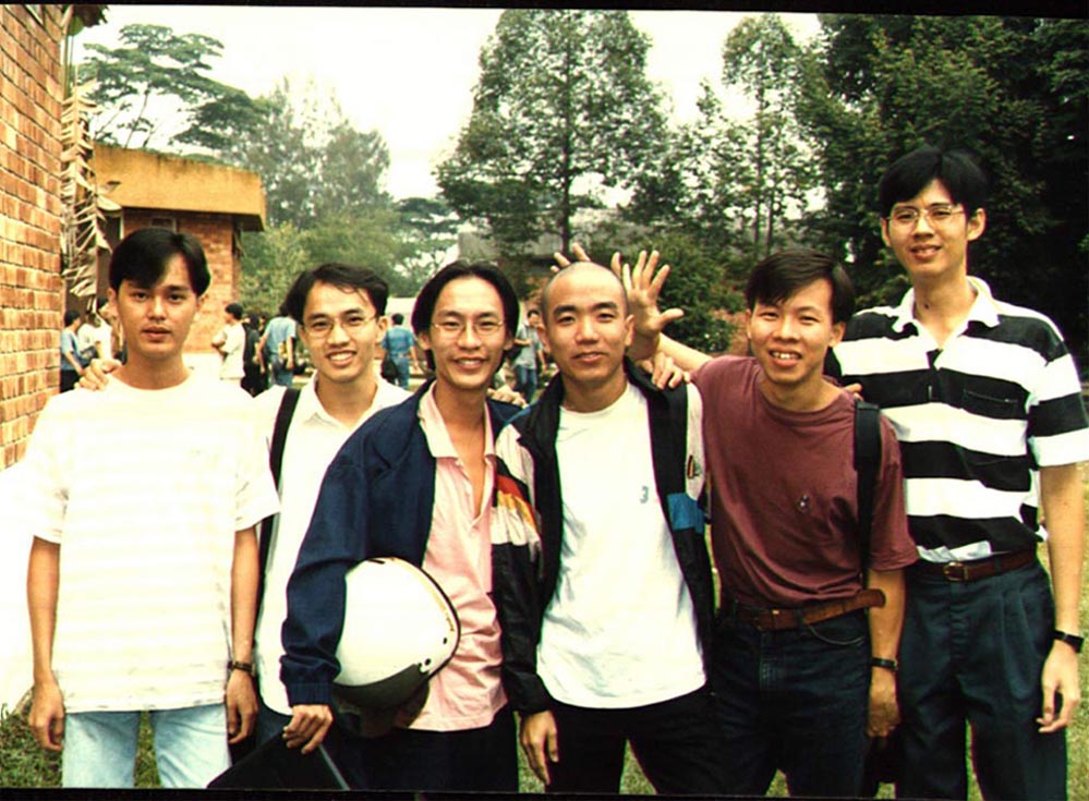 Group&botak.jpg (294030 bytes)