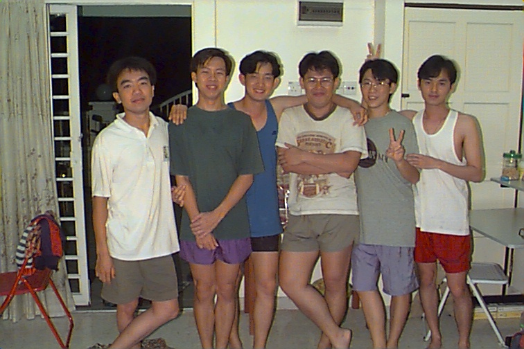 group.jpg (161557 bytes)